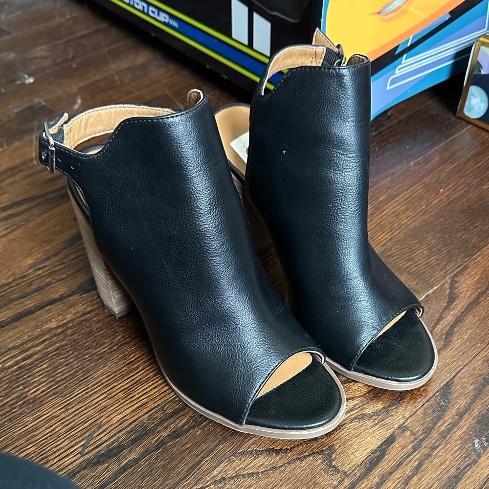 Dolce Vita Black Open-Toe Block Heel Booties